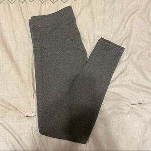 Chill. Play. Move. Leggings